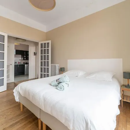 Le Larbaud - Calme Et Lumineux En Centre Apartamento