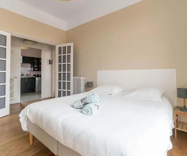 Le Larbaud - Calme Et Lumineux En Centre Daire