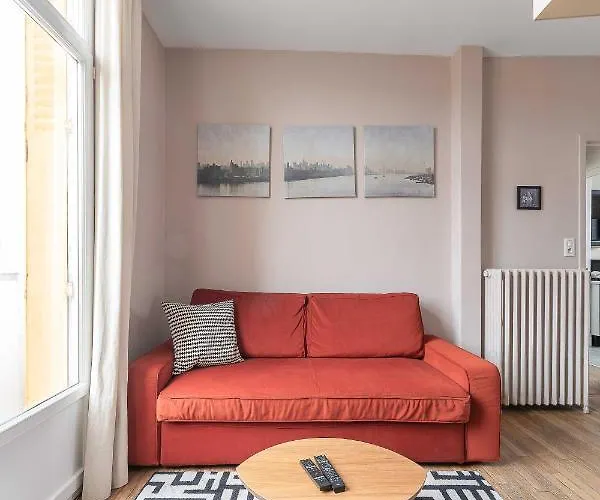 Le Larbaud - Calme Et Lumineux En Centre *