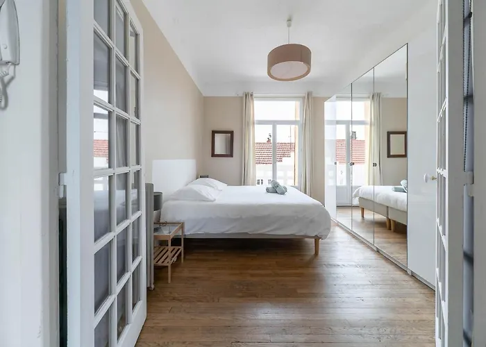 Le Larbaud - Calme Et Lumineux En Centre Daire